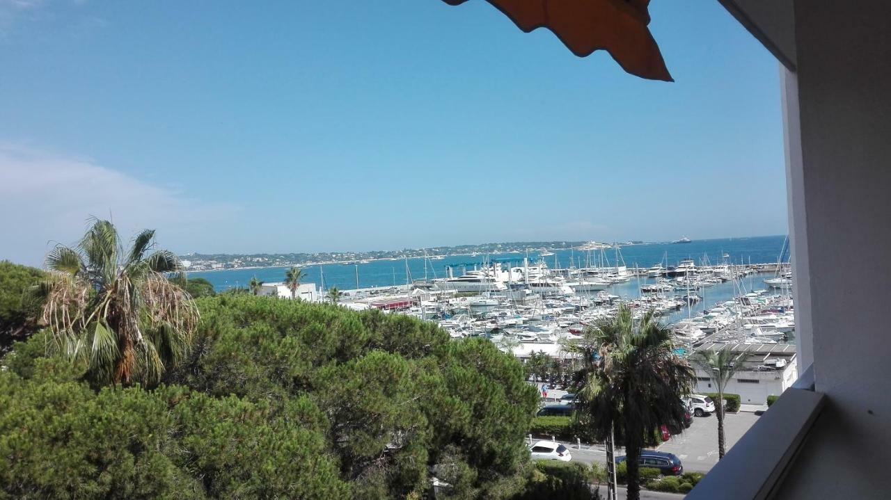 Grand Studio Climatise En Bord De Mer Avec Parking Securise Golfe-Juan Εξωτερικό φωτογραφία